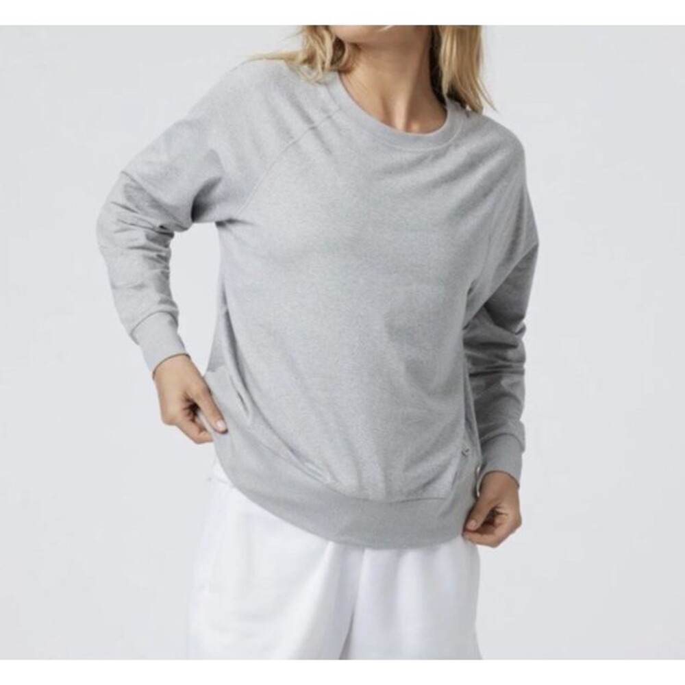 Vuori Women’s XL Long Sleeve Halo Crewneck Sweatshirt Heather Gray Dream Knit